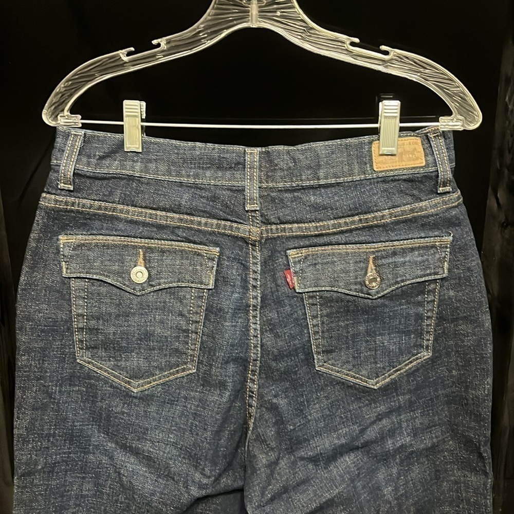 Levi’s- Slimming Bootcut 512 jeans - Picture 2 of 8